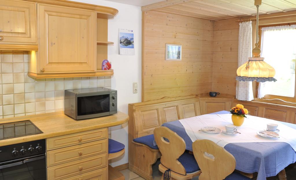 Gschwenderhaus Ferienwohnungen Oberstdorf Bilik gambar